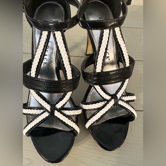 White House Black Market women’s 8.5 Black and White Strappy Heels Platforms - Picture 8 of 9